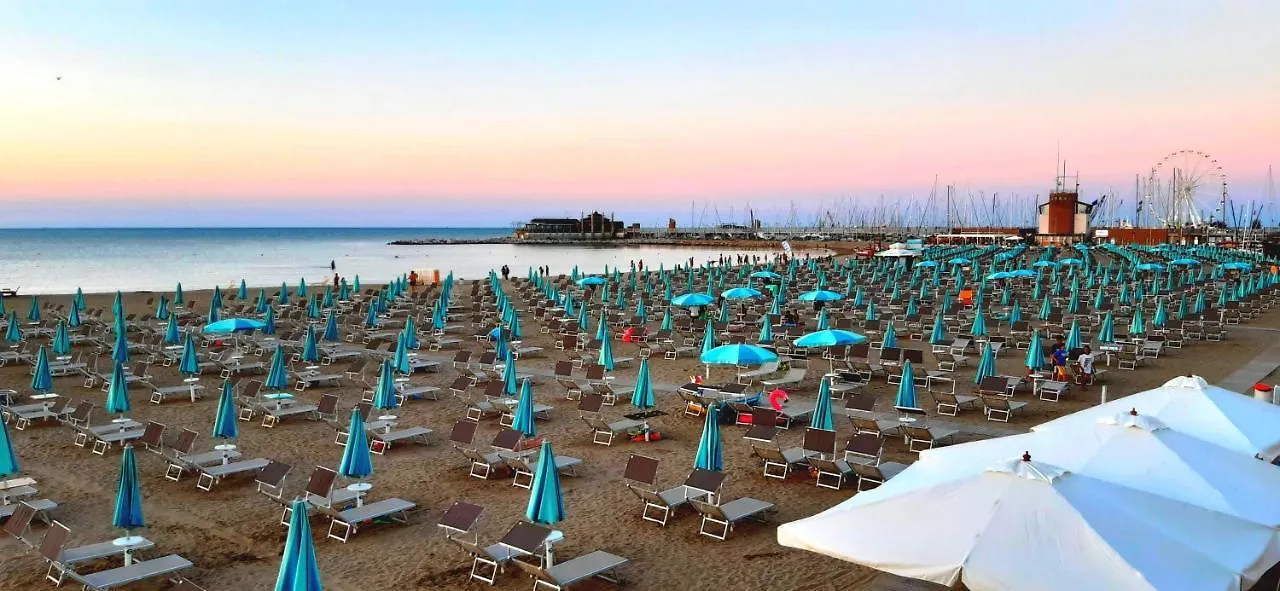 Hotel Paloma Beach Front Chiringuitos Time Rimini