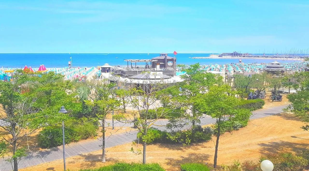 ***  Hotel Paloma Beach Front Chiringuitos Time Rimini İtalya