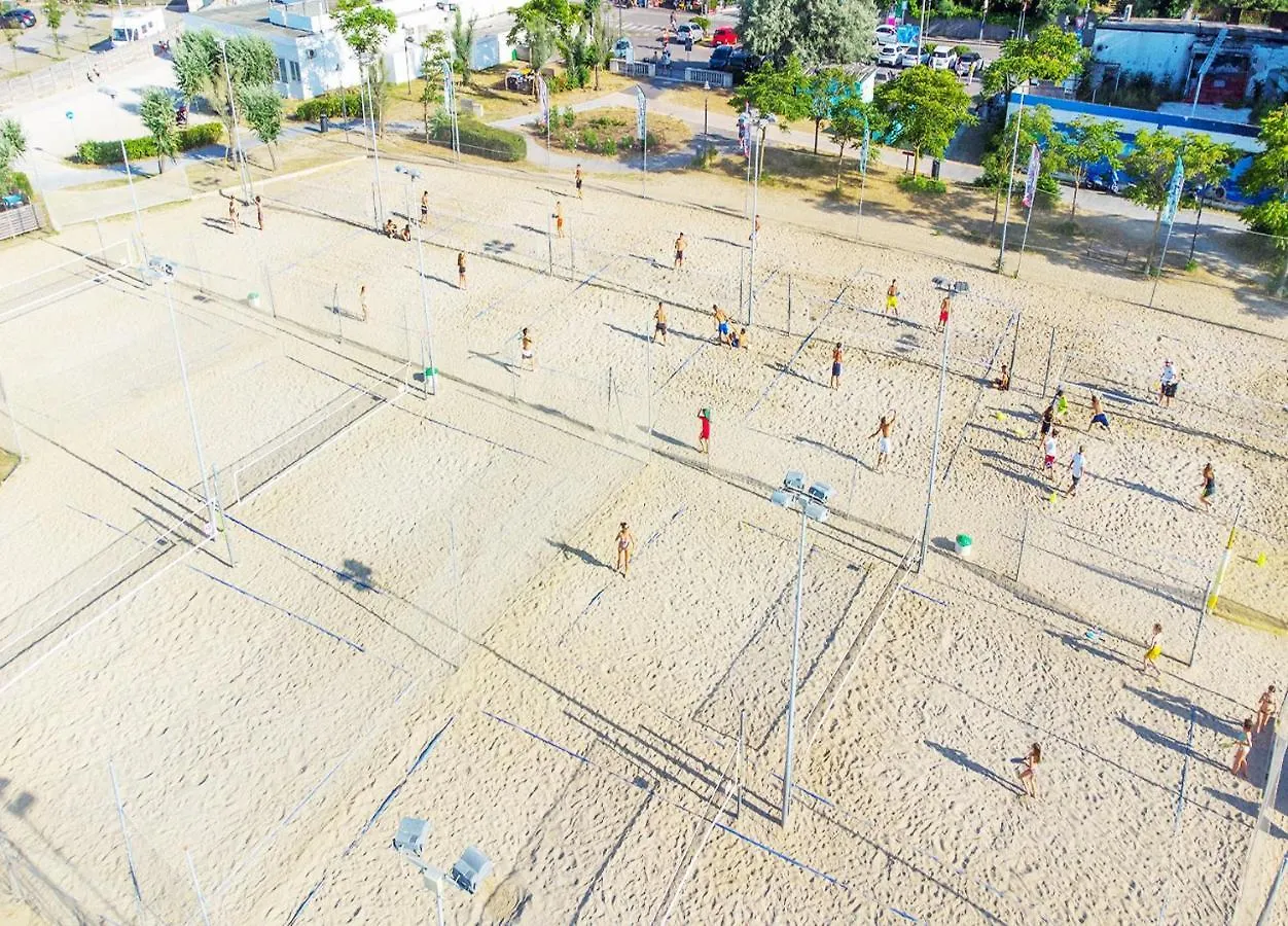 Hotel Paloma Beach Front Chiringuitos Time Rimini 3*,  İtalya